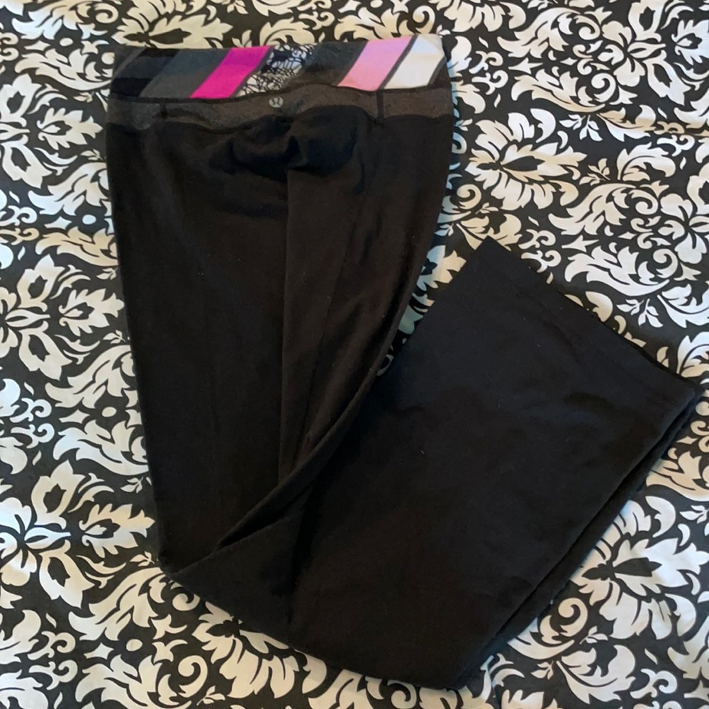 Size 4 lululemon groove pant flare
